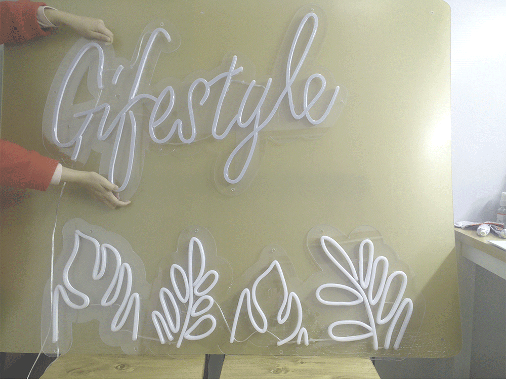 LED λωρίδα φως
KARNAR INTERNATIONAL GROUP LTD